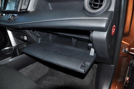 2016款丰田RAV4荣放
