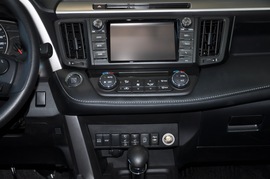 2016款丰田RAV4荣放