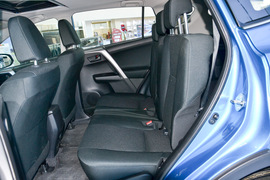 2016款丰田RAV4