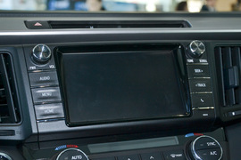 2016款丰田RAV4