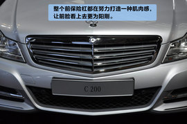 更为迎合消费者需要！解码2012款奔驰C级