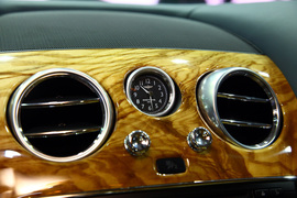 图解2011款宾利欧陆GT