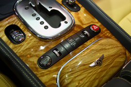 图解2011款宾利欧陆GT