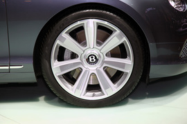 图解2011款宾利欧陆GT