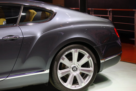 图解2011款宾利欧陆GT