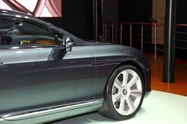 图解2011款宾利欧陆GT