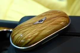 图解2011款宾利欧陆GT