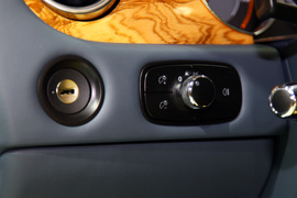 图解2011款宾利欧陆GT