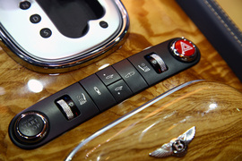 图解2011款宾利欧陆GT