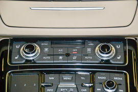 2016款奥迪A8L