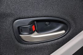 2011款广汽丰田雅力士1.6G