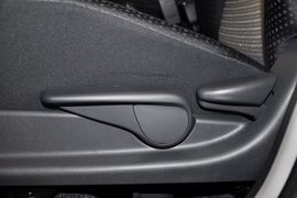 2011款广汽丰田雅力士1.6G