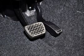 2011款广汽丰田雅力士1.6G