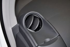 2011款广汽丰田雅力士1.6G