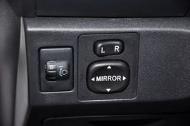 2011款广汽丰田雅力士1.6G