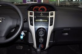 2011款广汽丰田雅力士1.6G