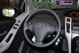 2011款广汽丰田雅力士1.6G