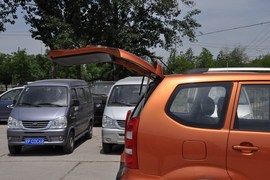 2011款一汽森雅S80