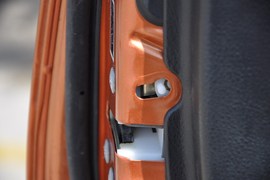 2011款一汽森雅S80