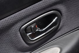 2011款一汽森雅S80