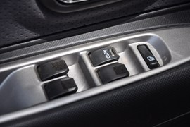 2011款一汽森雅S80