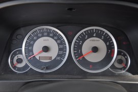 2011款一汽森雅S80