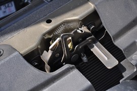 2011款一汽森雅S80
