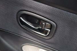 2011款一汽森雅S80