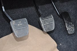 2011款一汽森雅S80