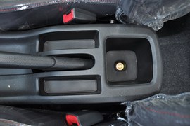 2011款一汽森雅S80