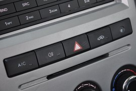 2011款一汽森雅S80