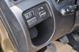 2011款一汽森雅S80