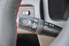 2011款一汽森雅S80