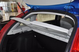 2011款雪铁龙世嘉1.6L手自一体冠军版