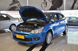 2011款雪铁龙世嘉1.6L手自一体冠军版