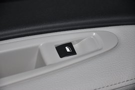 2011款雪铁龙世嘉1.6L手自一体冠军版