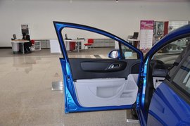 2011款雪铁龙世嘉1.6L手自一体冠军版