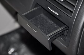 2011款雪铁龙世嘉1.6L手自一体冠军版