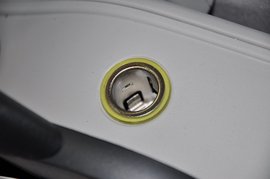 2011款雪铁龙世嘉1.6L手自一体冠军版