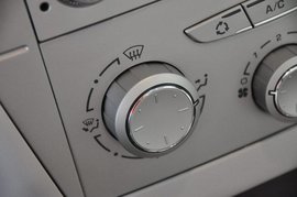 2011款雪铁龙世嘉1.6L手自一体冠军版