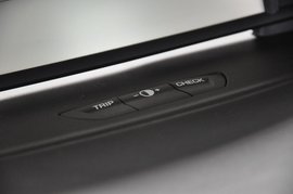 2011款雪铁龙世嘉1.6L手自一体冠军版