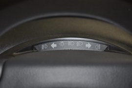2011款雪铁龙世嘉1.6L手自一体冠军版