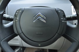 2011款雪铁龙世嘉两厢1.6AT冠军版实拍