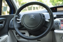 2011款雪铁龙世嘉两厢1.6AT冠军版实拍