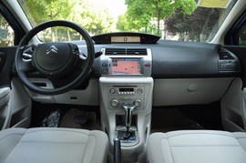 2011款雪铁龙世嘉两厢1.6AT冠军版实拍