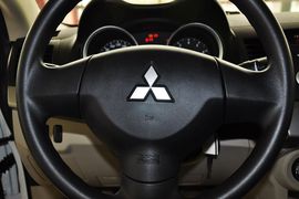 2011款东南三菱翼神