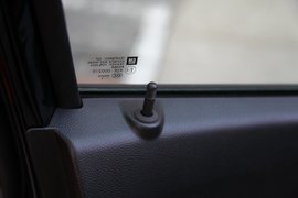 2011款雪佛兰爱唯欧两厢