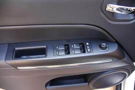 2011款Jeep自由客70周年纪念版