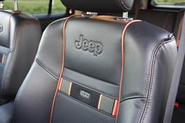 2011款Jeep自由客70周年纪念版