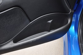 2011款标致207两厢